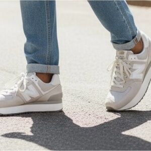 New Balance Beige and White Shoe Size Label Close-Up Unisex for women’s size 10